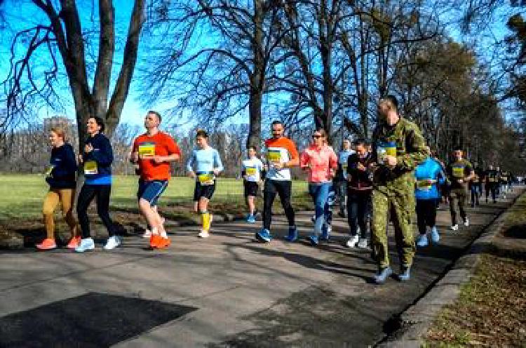 Уличная форма для людей старше 70 лет: План занятий городским фитнесом для пожилых людей